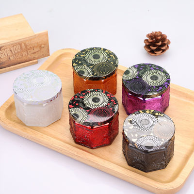 Good price ঢাকনা সহ অক্টাগন গ্লাস এমবসড মোমবাতি জার খালি বিলাসবহুল মাল্টি কালার 4oz 8oz অনলাইন